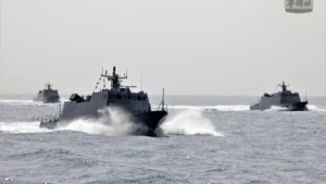 taiwan-10042023-handout-photo-provided-the-taiwan-ministry-national-defense-shows-taiwan-navy-vessels-facg-fast-attack-craft-guided-missile-sail-undis_165