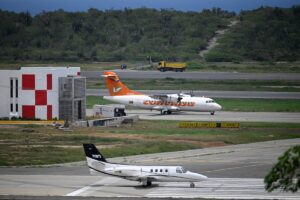 VENEZUELA-EARTHQUAKE-AFTERMATH-TRANSPORT-AIRPORT